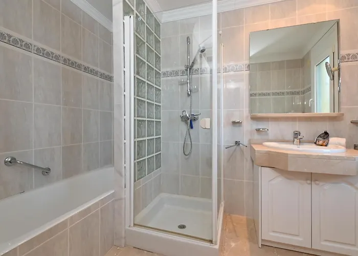 Alborada By Aguilarent Villa